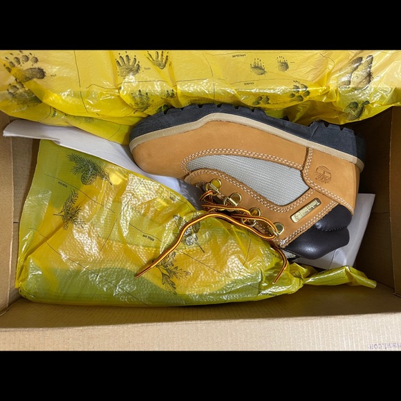 Children’s Timberland Boots Sz. 2 - Picture 7 of 11